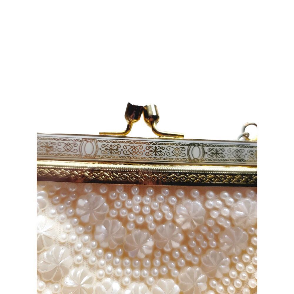 Vintage Cream Colored Pearlized Wrist Evening/Wedding Bag - Picture 5 of 12